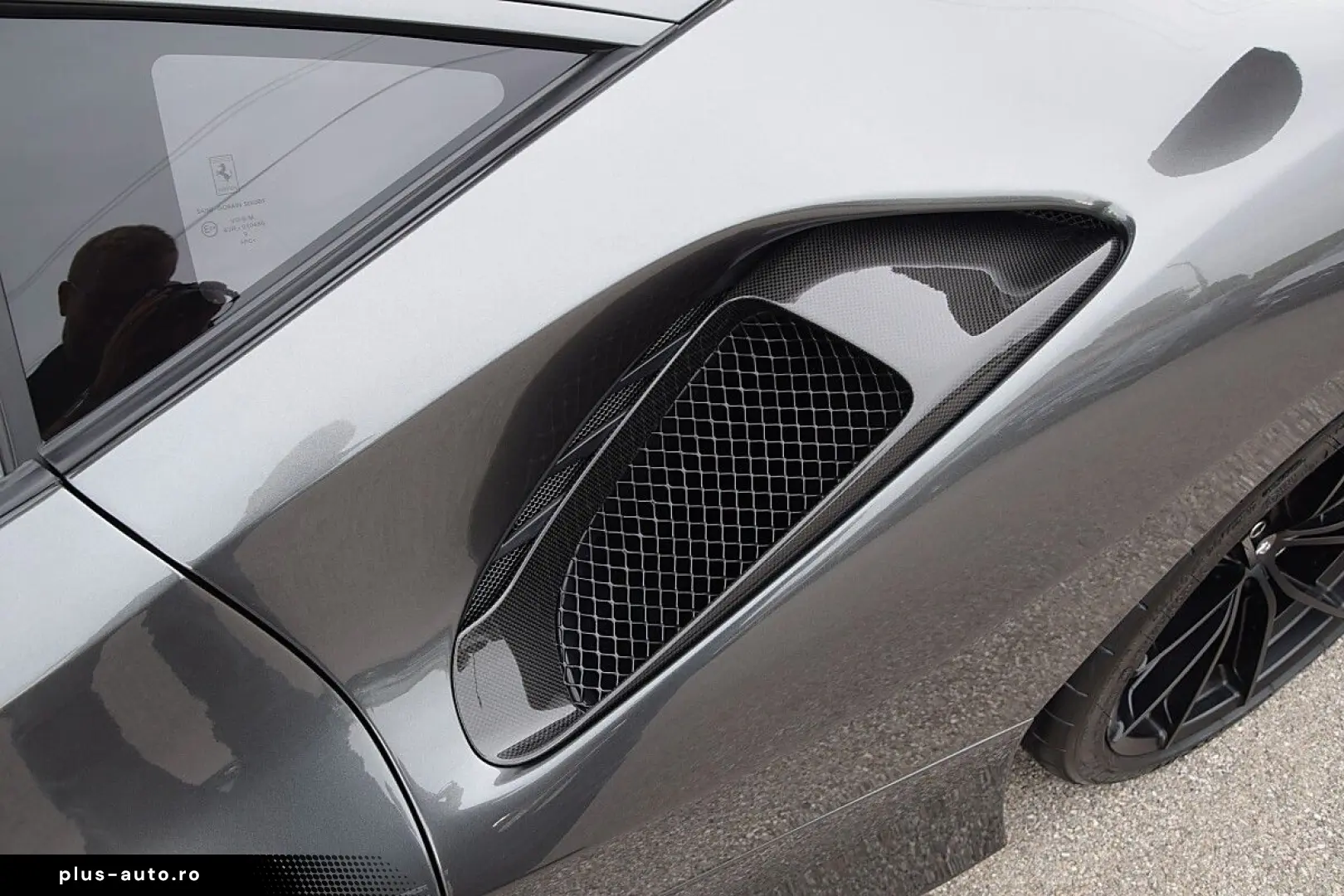 FERRARI 488 Pista  Full Carbon