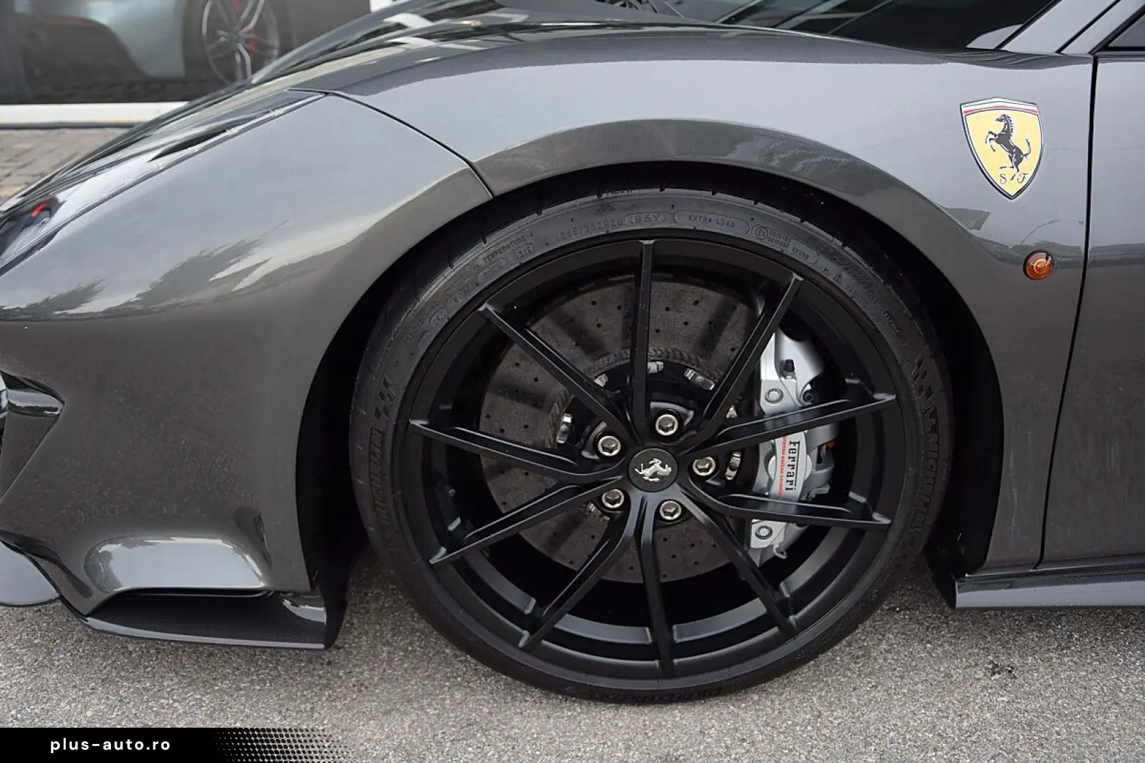 FERRARI 488 Pista  Full Carbon