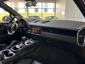 PORSCHE Cayenne HUD PANO BOSE 18-WEGE
