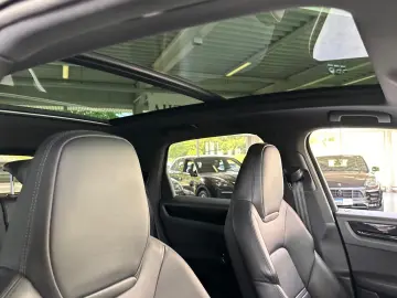 PORSCHE Cayenne HUD PANO BOSE 18-WEGE