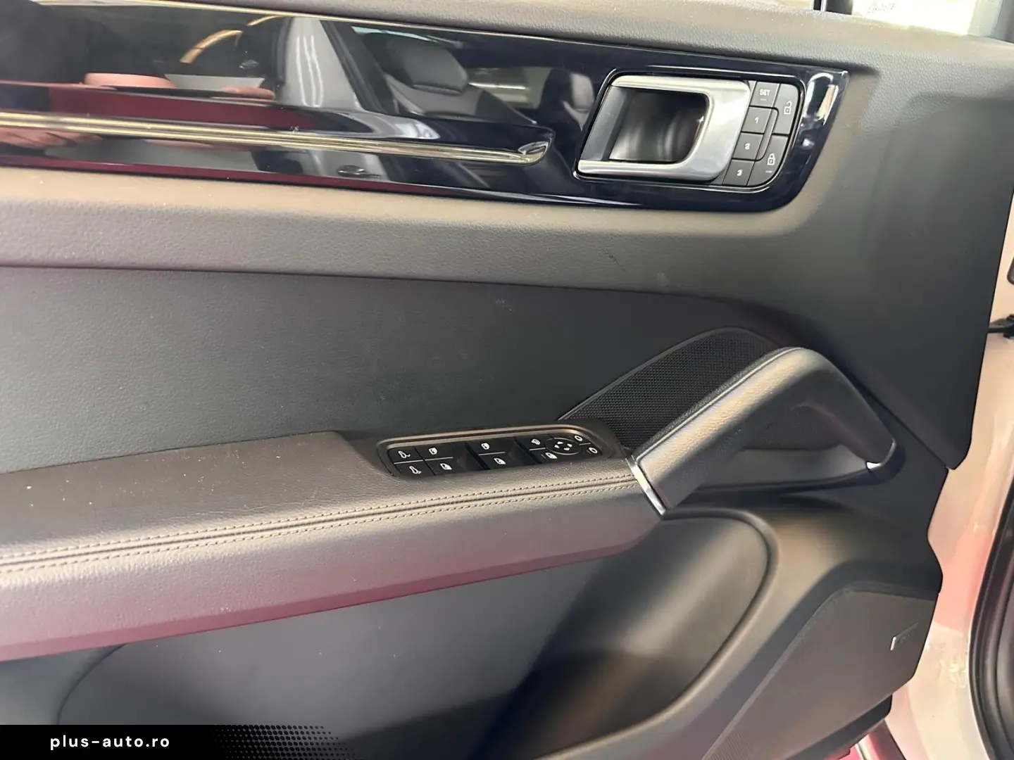 PORSCHE Cayenne HUD PANO BOSE 18-WEGE