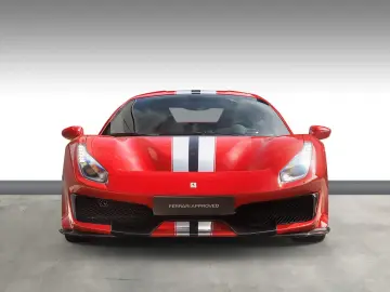 FERRARI 488 Pista