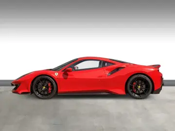 FERRARI 488 Pista