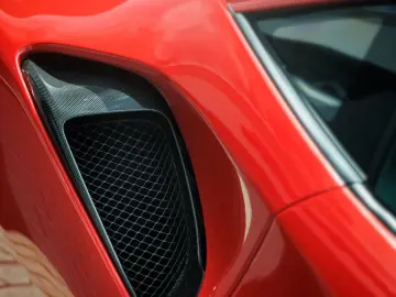 FERRARI 488 Pista