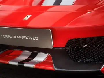 FERRARI 488 Pista