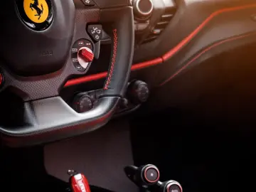FERRARI 488 Pista
