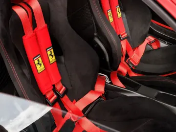 FERRARI 488 Pista