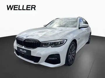 BMW 330e xDr Tour M SPORT St Go 360  AHK HiFi LED
