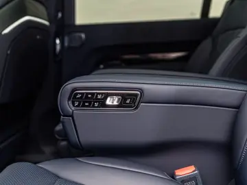 Zeekr 9X Ultra Edition 70kWh Night Paket
