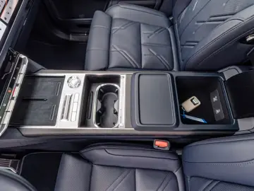 Zeekr 9X Ultra Edition 70kWh Night Paket