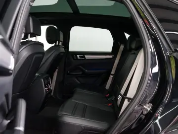 PORSCHE Cayenne Platinum Edition SportDesign Luft Pano