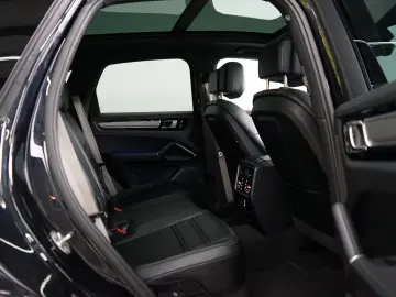 PORSCHE Cayenne Platinum Edition SportDesign Luft Pano