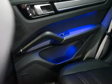 PORSCHE Cayenne Platinum Edition SportDesign Luft Pano