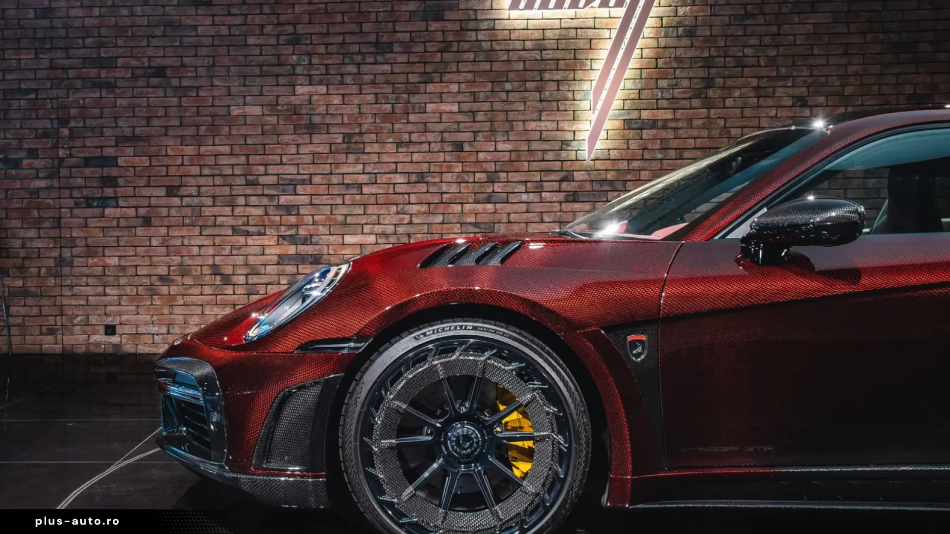 Porsche 911 (992) Turbo S Stinger GTR Carbon 1 7