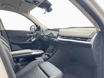 BMW X1 sDr20i xLine AktivSi AdLED AHK Kam H K St Go