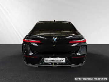 BMW 740d xDrive Fond-Entertainment SkyLounge