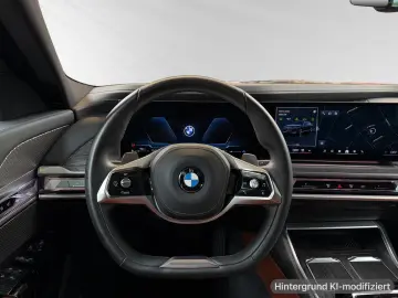 BMW 740d xDrive Fond-Entertainment SkyLounge