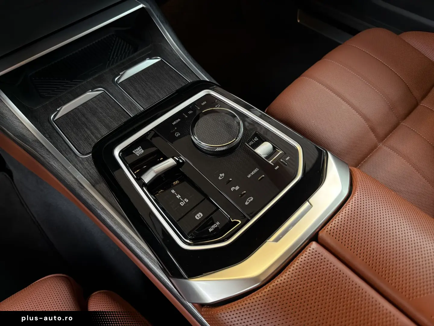 BMW 740d xDrive Fond-Entertainment SkyLounge