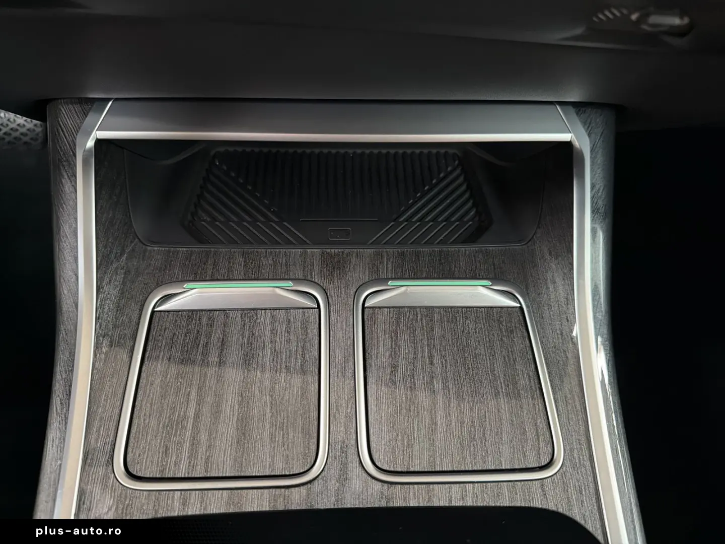 BMW 740d xDrive Fond-Entertainment SkyLounge