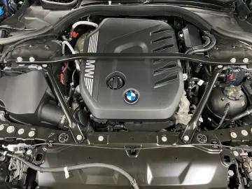 BMW 740d xDrive M Sport Standheizung Kamera Alarm