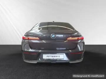 BMW 740d xDrive Standhzg. DA&PAProf. Autobahnass.