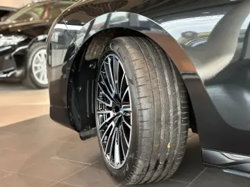 BMW 740d xDrive Navi Leder Tempom.aktiv