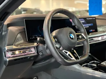 BMW 740d xDrive Navi Leder Tempom.aktiv