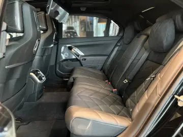 BMW 740d xDrive Navi Leder Tempom.aktiv