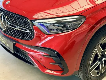 MERCEDES-BENZ GLC 300 d 4M Coupe AMG Night Pano HA-L…