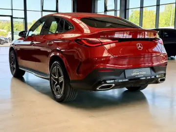 MERCEDES-BENZ GLC 300 d 4M Coupe AMG Night Pano HA-L…