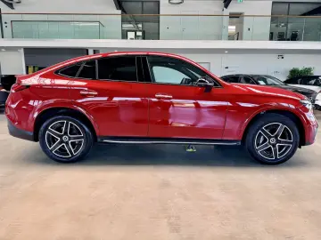 MERCEDES-BENZ GLC 300 d 4M Coupe AMG Night Pano HA-L…