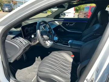 MERCEDES-BENZ S 63 E Performance AMG DrivePilot Chau…