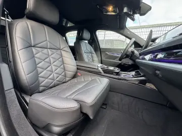 BMW 740d xDrive M Sport Pano TV StHzg Autobahnas B&W