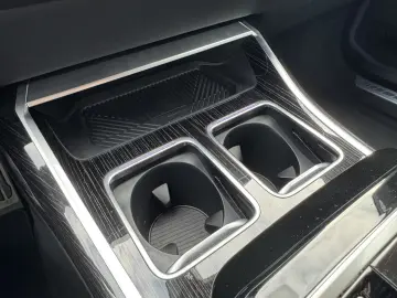 BMW 740d xDrive M Sport Pano TV StHzg Autobahnas B&W