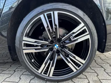 BMW 740d xDrive M Sport Pano TV StHzg Autobahnas B&W