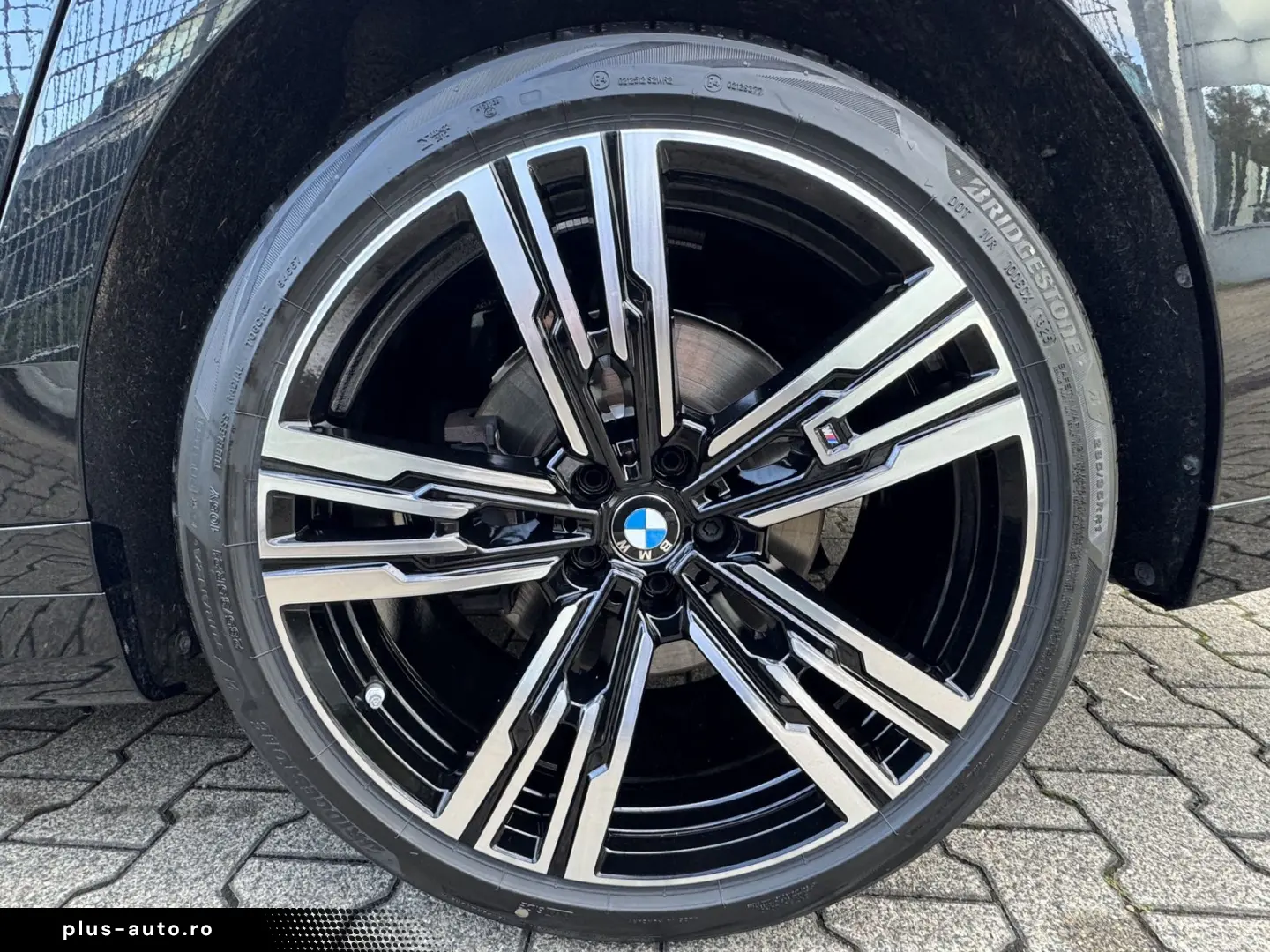 BMW 740d xDrive M Sport Pano TV StHzg Autobahnas B&W