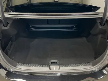 MERCEDES-BENZ E 200 AMG LED LRH DISTRONIC Kamera Tot…