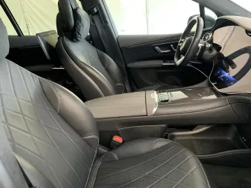 Mercedes-Benz EQS 580 SUV AMG Hyperscreen FondEntert.