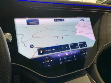 Mercedes-Benz EQS 580 SUV AMG Hyperscreen FondEntert.