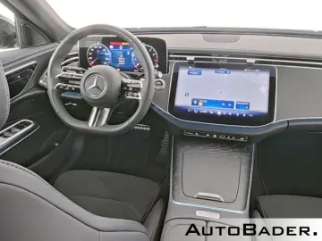 MERCEDES-BENZ E 200 AMG Advanced DISTR NIGHT 19  KeylGO RFK