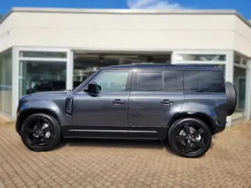 Land Rover Defender 110 D300 X-Dynamic