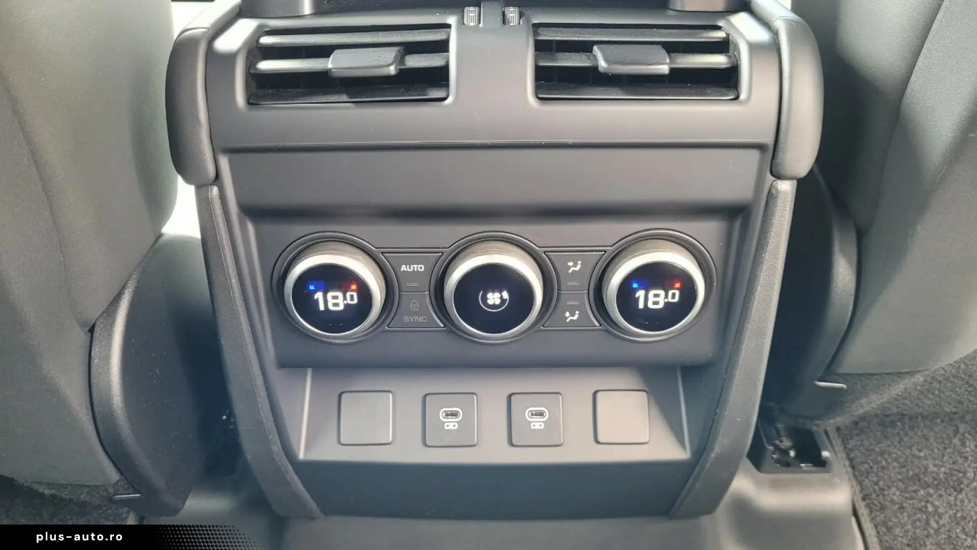 Land Rover Defender 110 D300 X-Dynamic