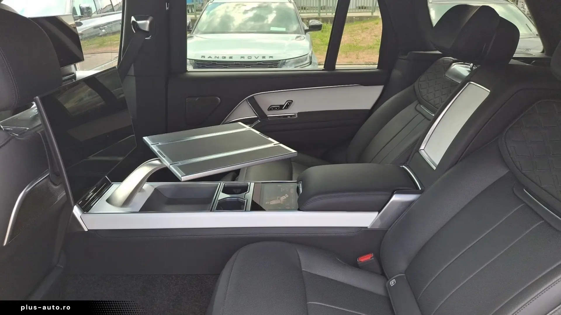 Land Rover Range Rover P615 LWB SV Signature