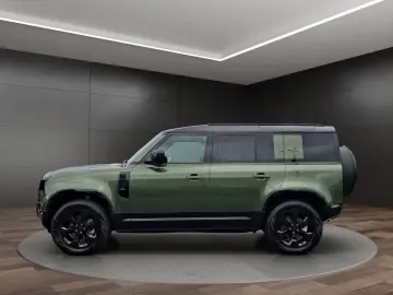 Land Rover Defender 110 D250 X-Dynamic SE