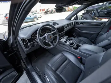 PORSCHE CAYENNE LIVRARE RAPIDA