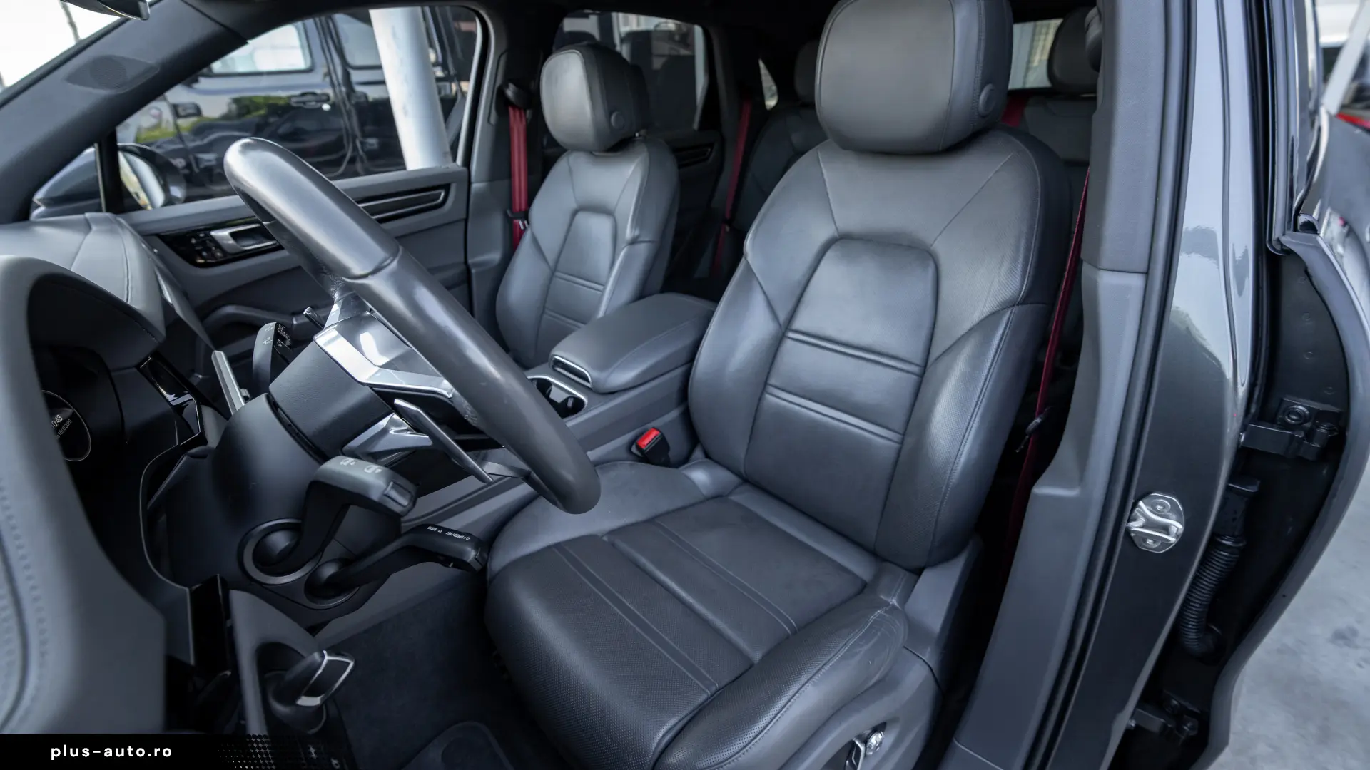PORSCHE CAYENNE LIVRARE RAPIDA