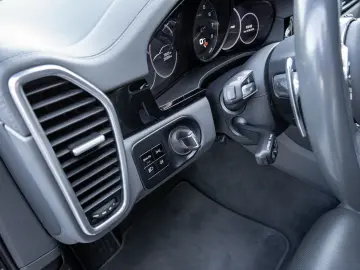 PORSCHE CAYENNE LIVRARE RAPIDA