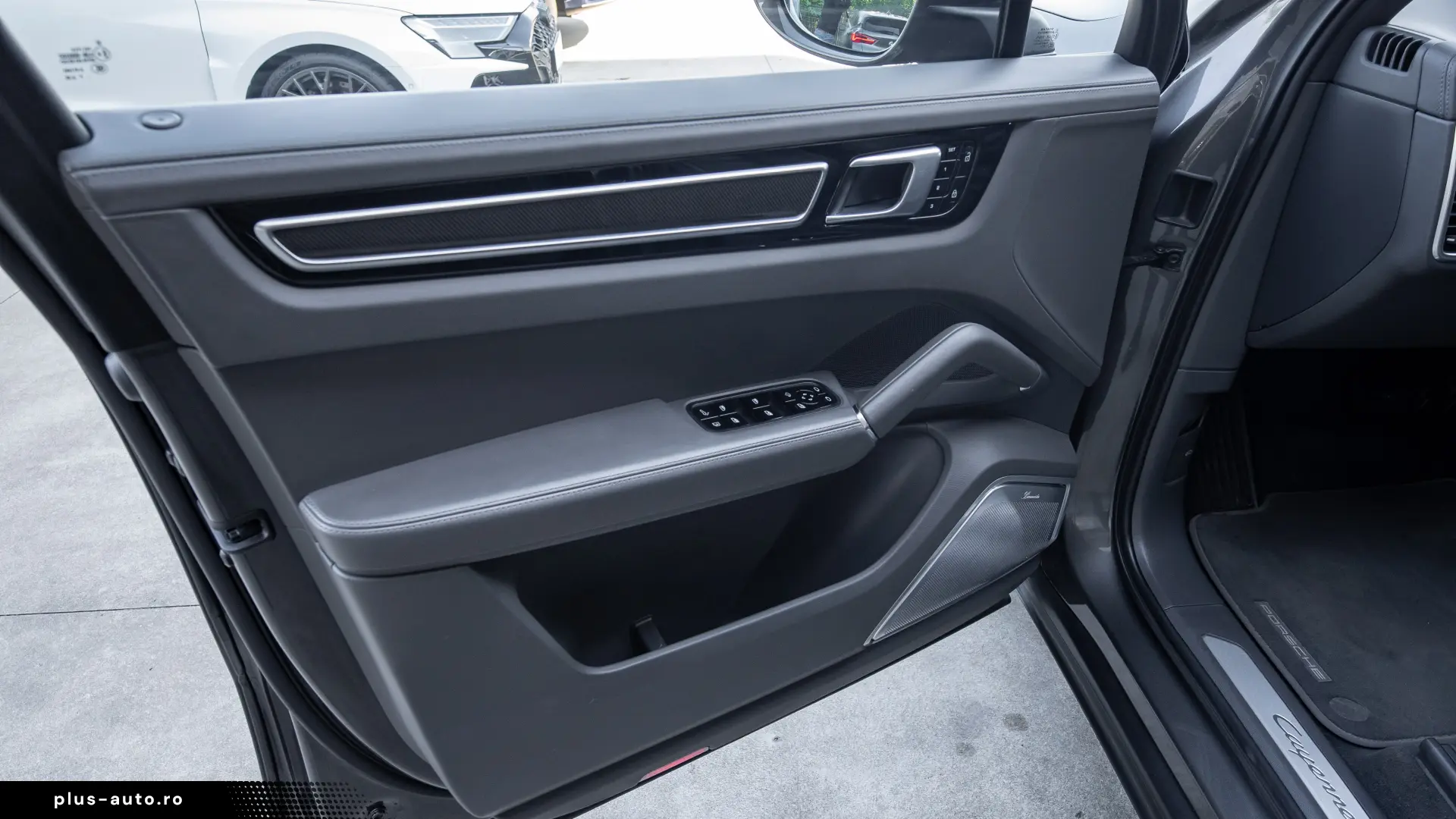 PORSCHE CAYENNE LIVRARE RAPIDA