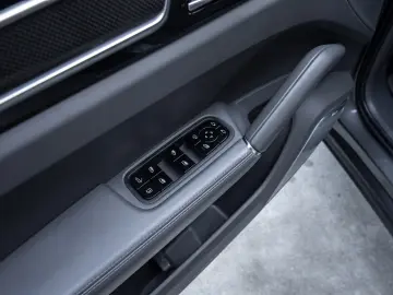 PORSCHE CAYENNE LIVRARE RAPIDA