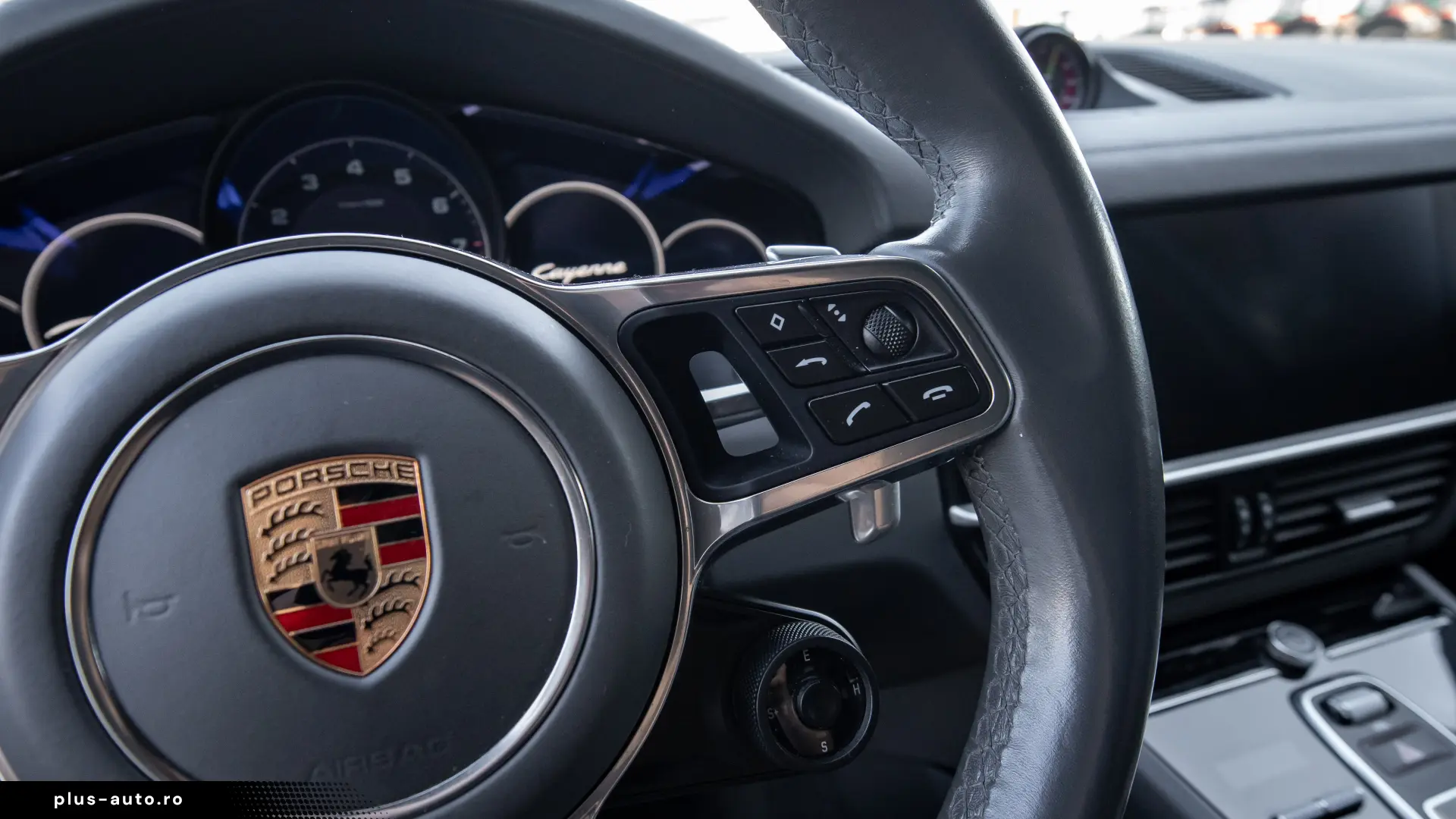 PORSCHE CAYENNE LIVRARE RAPIDA